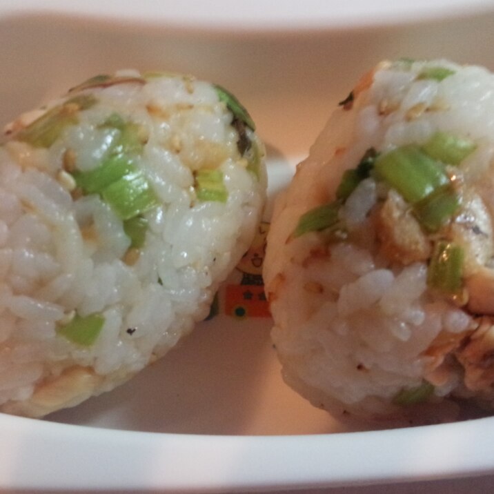 野菜嫌いも食べれる 小松菜とさわらのおむすび レシピ 作り方 By さよ13 楽天レシピ